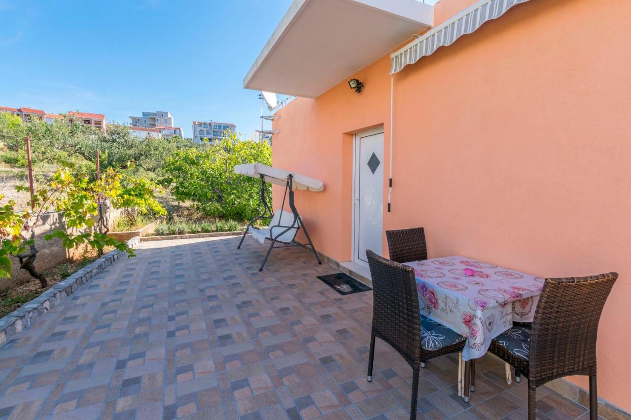 Apartments Zmika Primošten Стая снимка