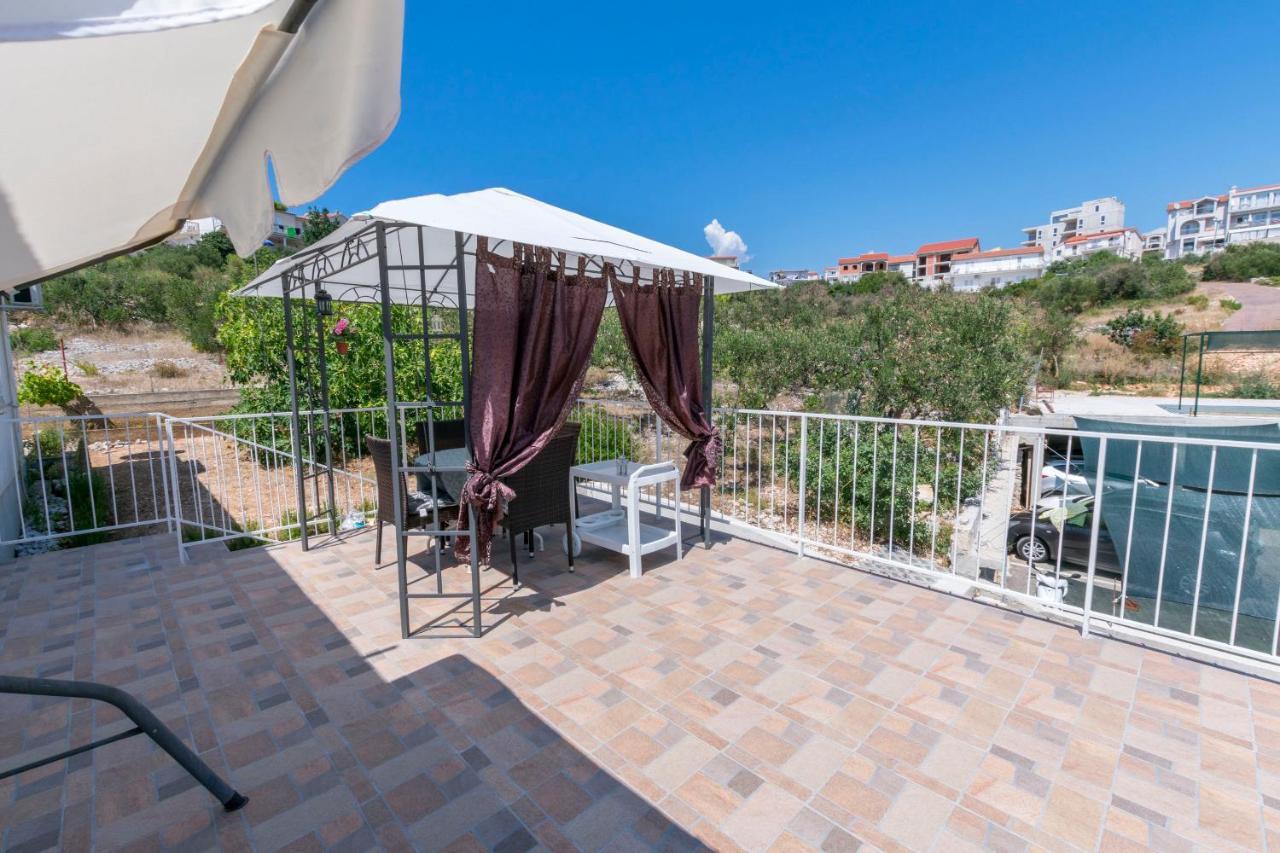Apartments Zmika Primošten Екстериор снимка