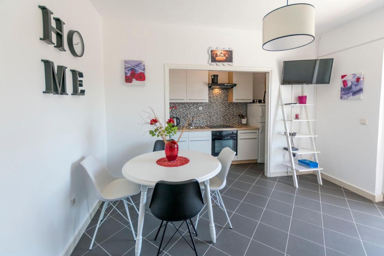 Apartments Zmika Primošten Екстериор снимка